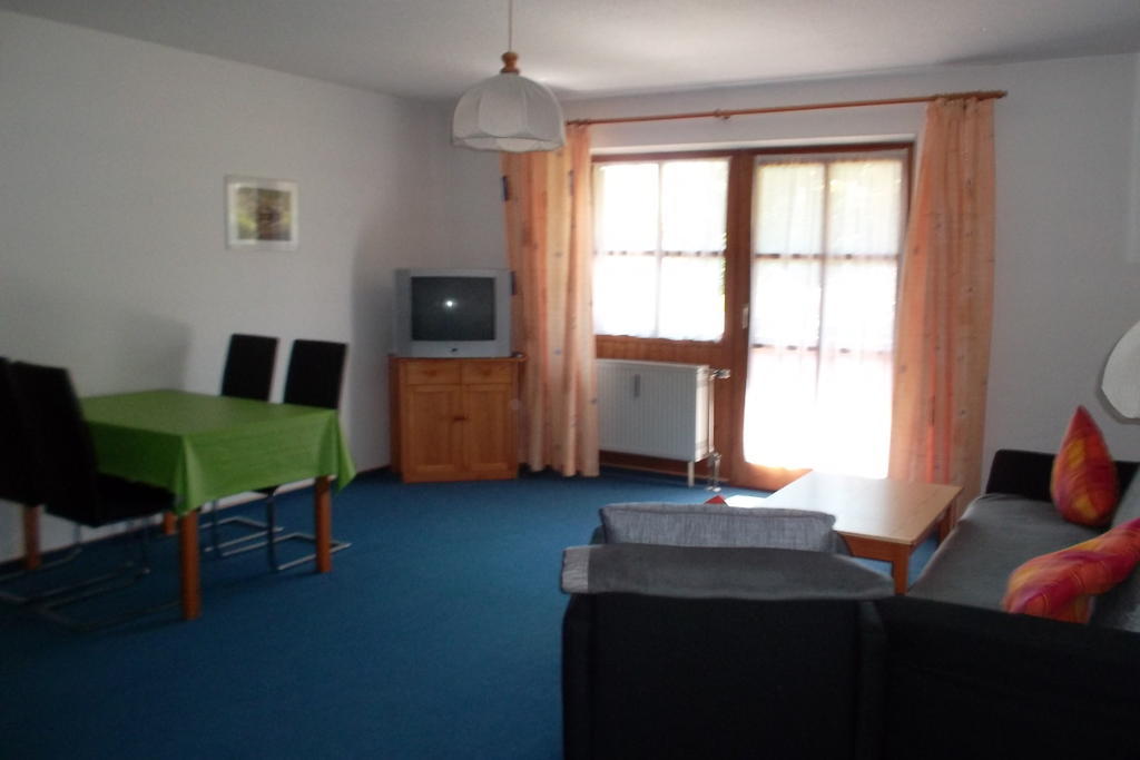 Aparthotel Цвізель Номер фото